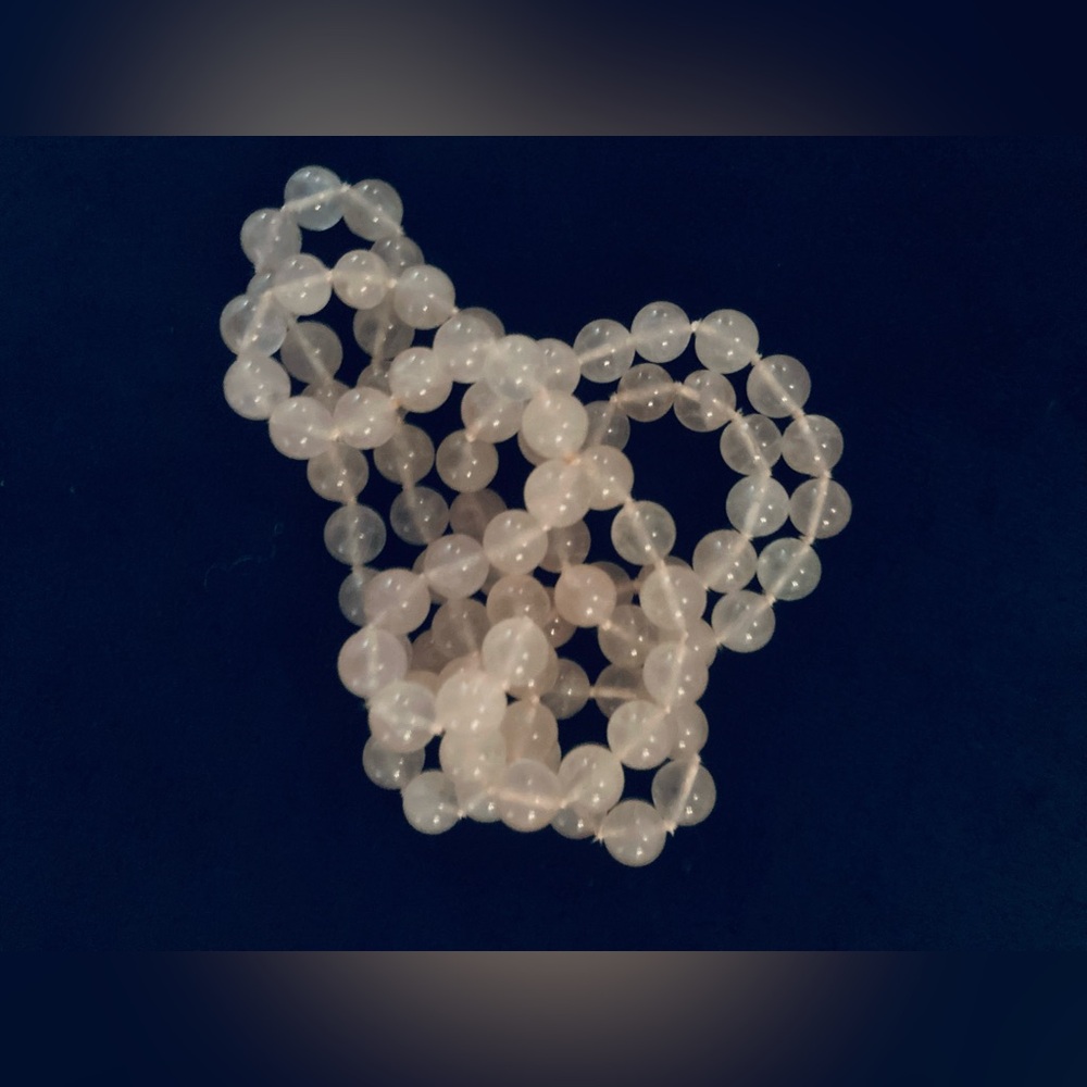 Diaphanous pink quartz beads